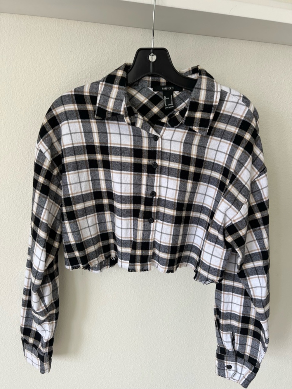 Forever 21 Black, White & Tan Plaid Cropped Button-Up